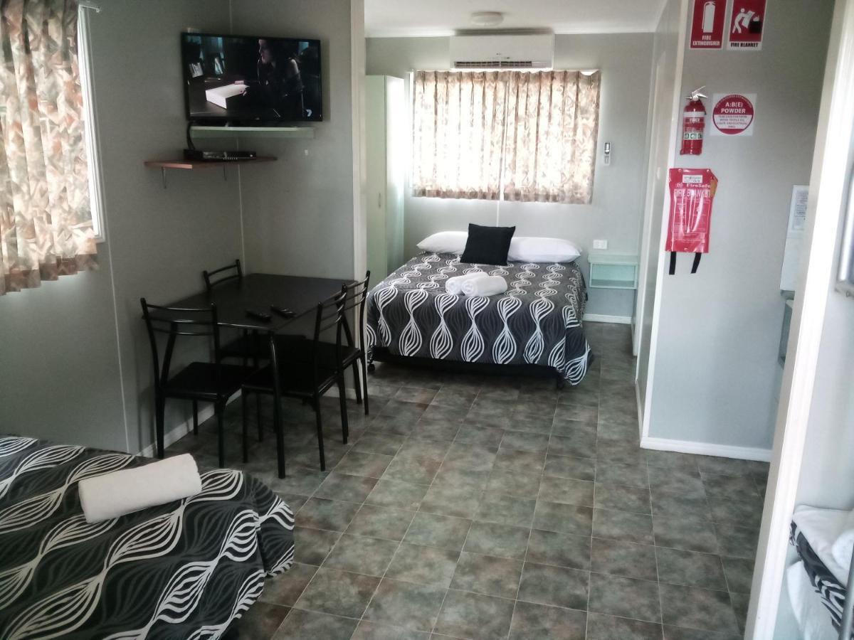 Bushchooks Travellers Village Bororen Phòng bức ảnh